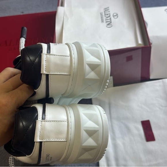 Men’s sneakers new in box - Picture 3 of 6